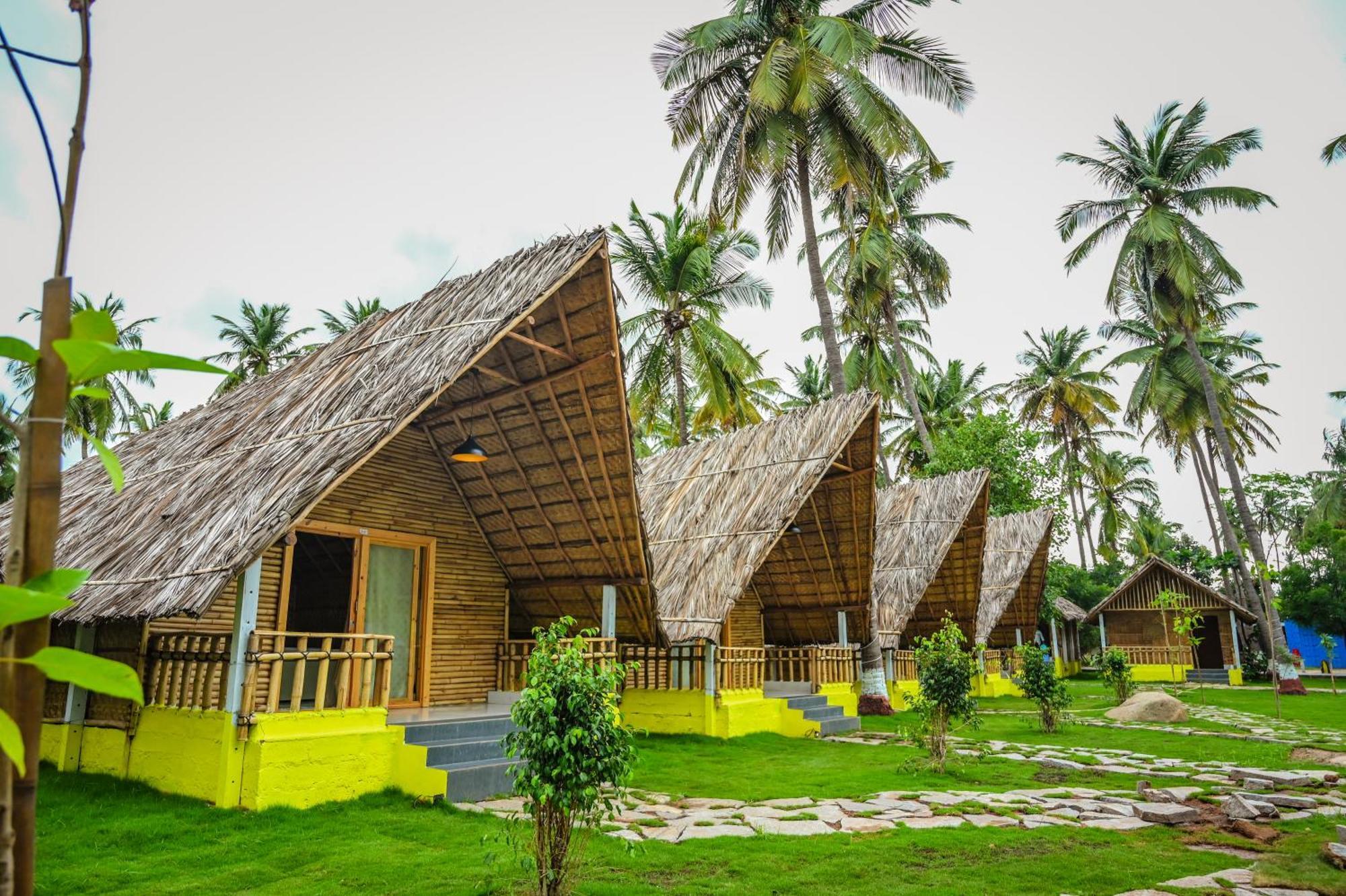 Tamarind Tree Way Side Amenities Hotel ฮอสเปต ภายนอก รูปภาพ