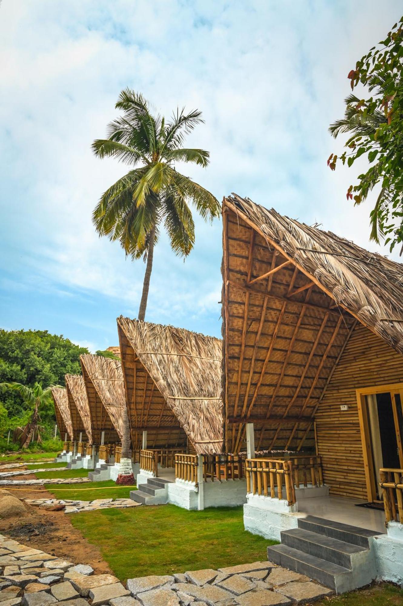 Tamarind Tree Way Side Amenities Hotel ฮอสเปต ภายนอก รูปภาพ